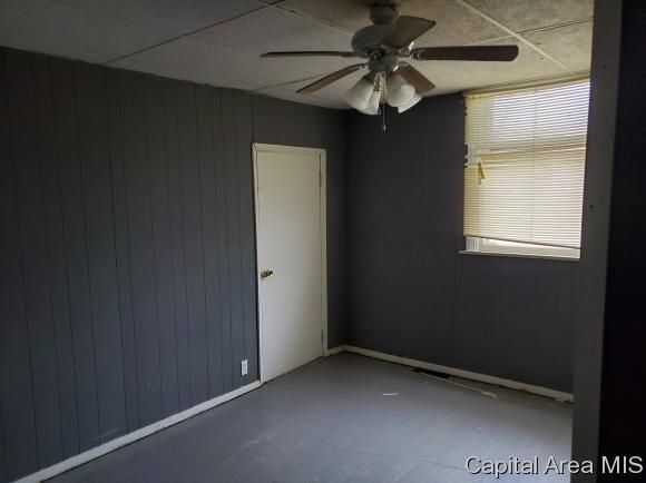 109 E Martin St, Abingdon, IL 61410